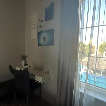 Silver Pool דירה